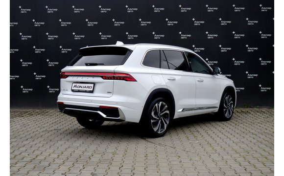 Geely Monjaro Flagship Белый